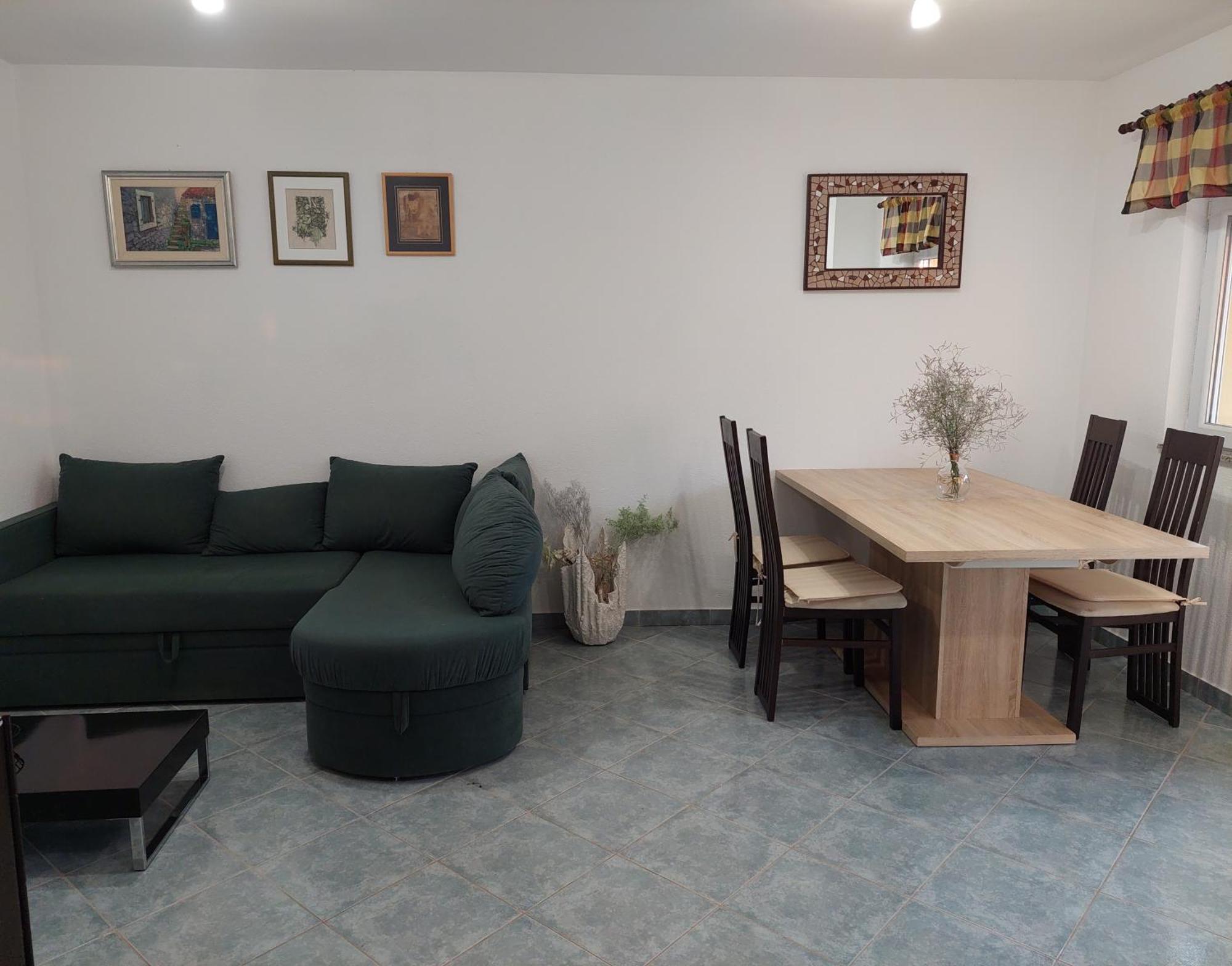 Apartament Tina